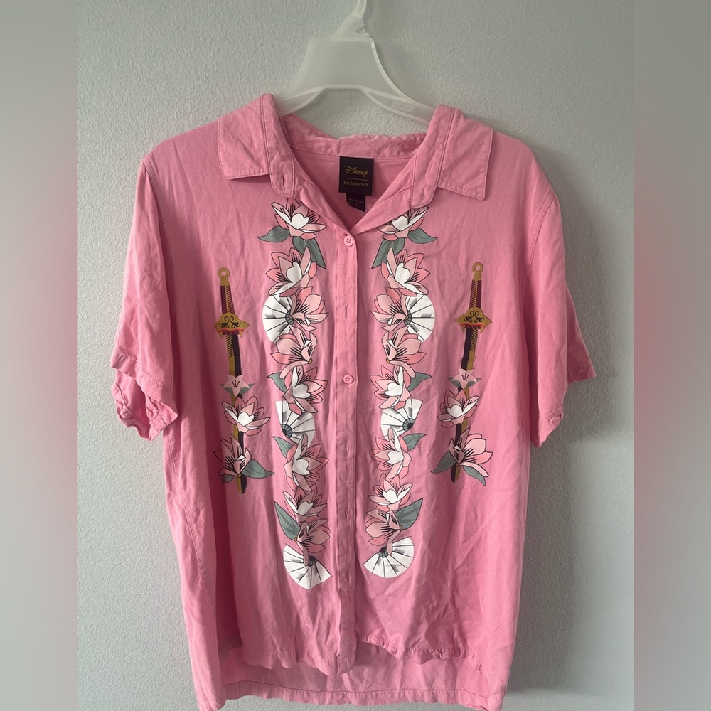 Disney Her Universe Pink Floral Mulan Short-Sleeve Button-Up Shirt